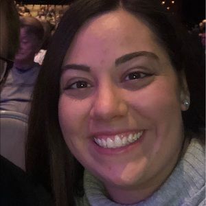 Meet your Posher, Carissa